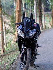 YAMAHA R15 V2